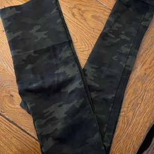Spanx High Waisted Leggings, Camo, Size Smal